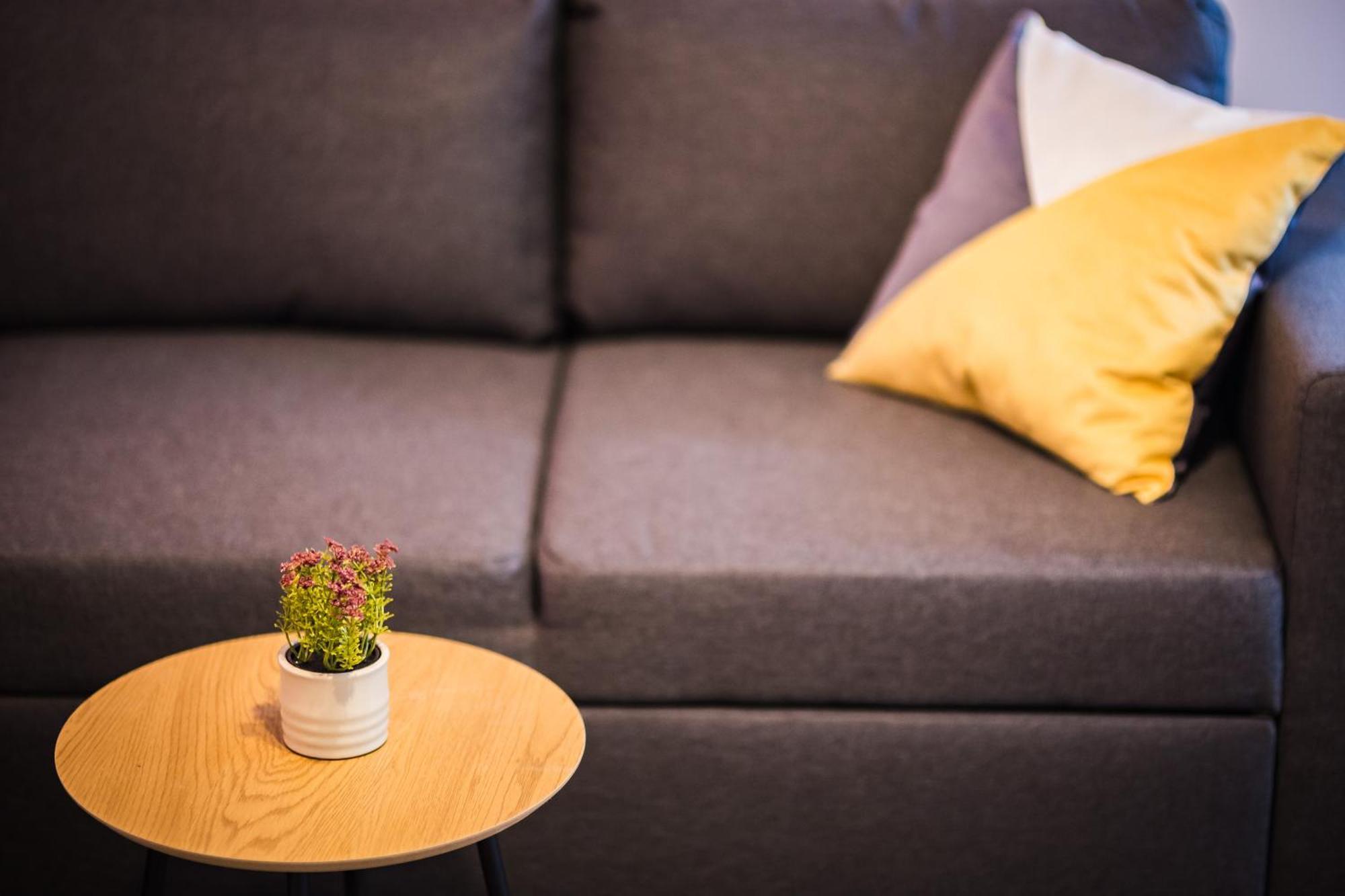 House Apartment *